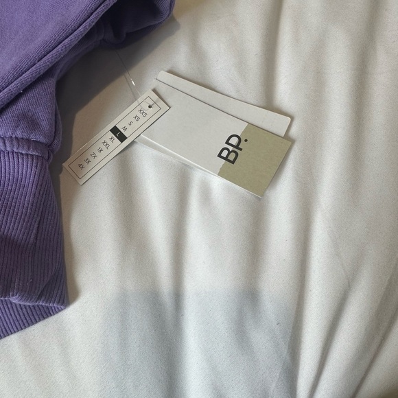 BP By Nordstrom Crop V Neck Sweatshirt in Purple Dahlia NWT Size Large - Picture 4 of 5